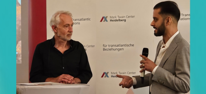 Dr. Uwe Wenzel talking with the Artist Ben Ripley