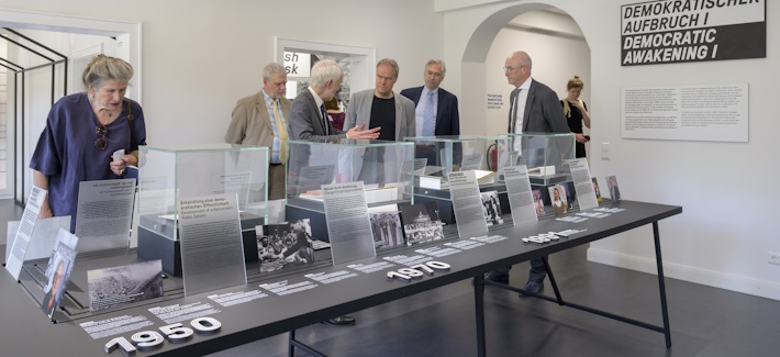 Besucher bei einer Führung im Mark Twain Center  (Foto: Philipp Rothe )