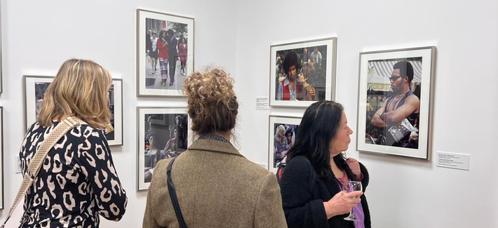 Besucher in der Sonderausstellung UNITED | DISUNITED im MTC Besucher in der Sonderausstellung UNITED | DISUNITED im MTC